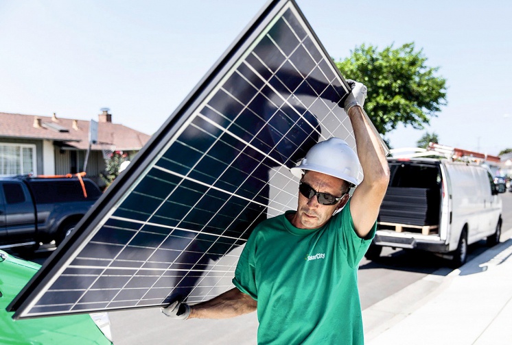 Элон Маск и его сверхэффективная солнечная панель . 10/2015. Фото 2