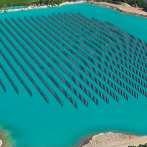Немецкий стартап построит вертикальную плавучую солнечную ферму 