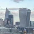 В Великобритании предлагают сделать кондиционирование обязательным для новостроек