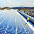 Солнечные панели на заводе Jaguar в Южном Стаффордшире