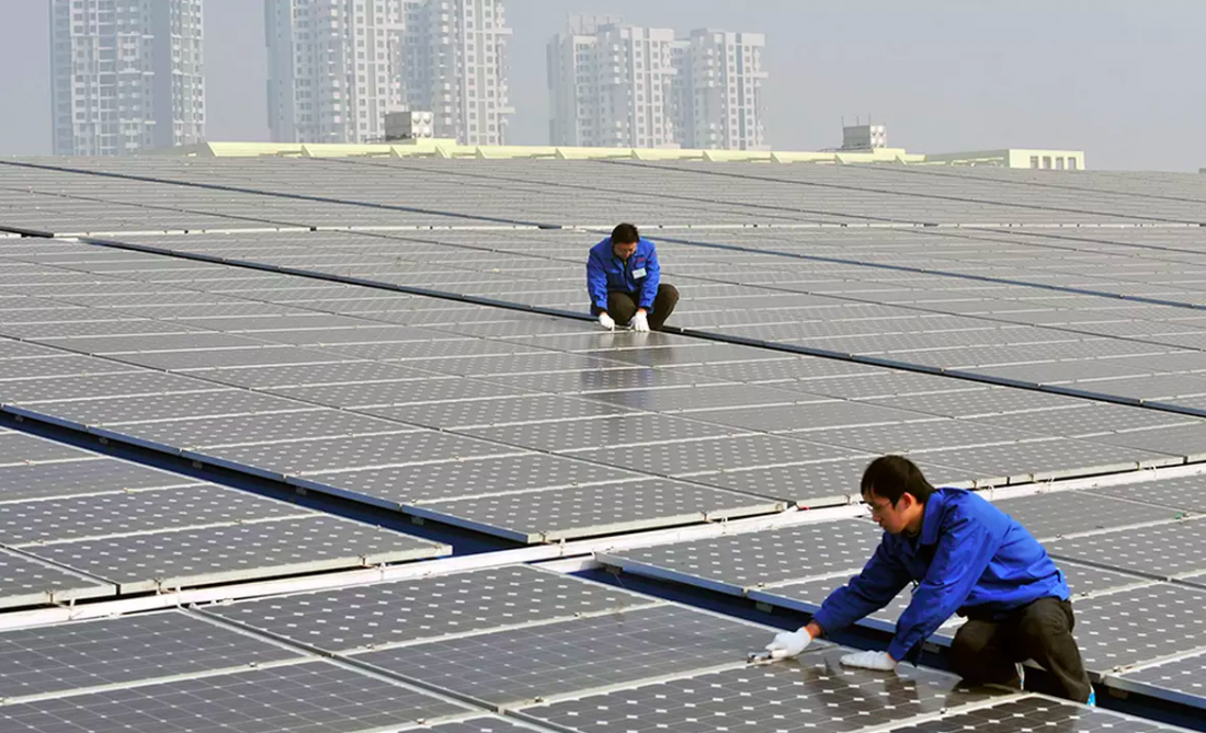 Энергетика кнр становится чистой все быстрее. Солнечная Энергетика в Китае. Солнечные панели в Китае. Солнечные панели в китайской промышленности. Солнечные батареи в Китае.